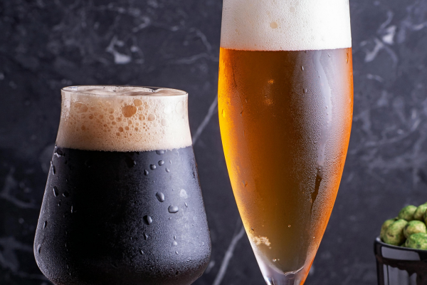 Como as escolhas de malte e lúpulo definem o estilo da sua cerveja